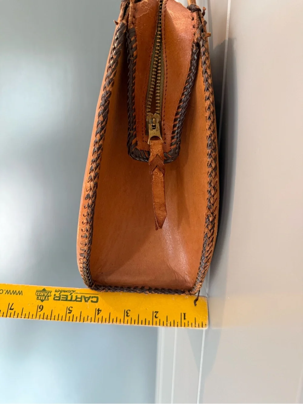 Vintage Hand Tooled Leather Purse Western Floral Carved Brown Barrel Bag Satchel - Picture 8 of 9